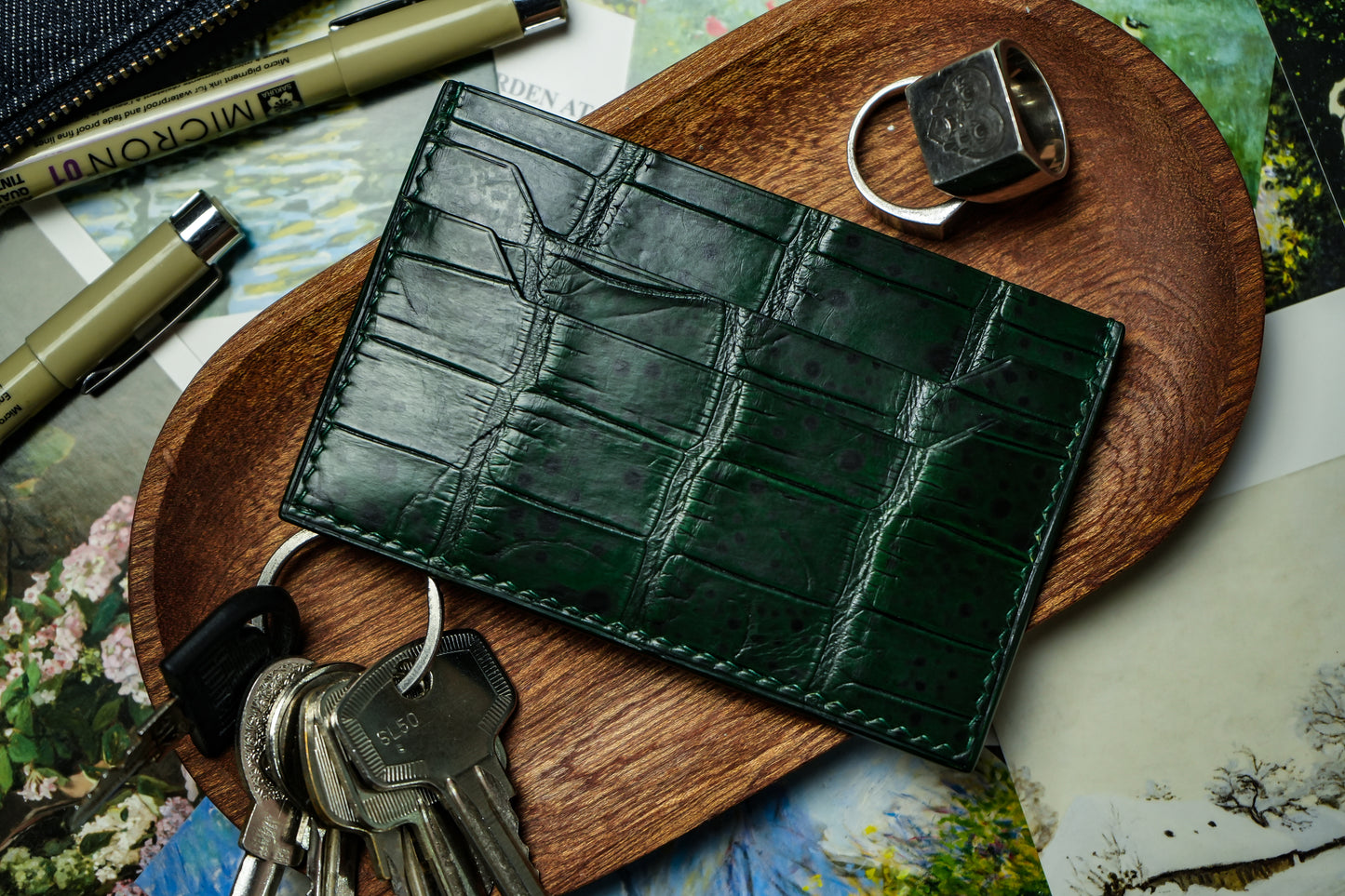 CROCODILE CARD HOLDER
