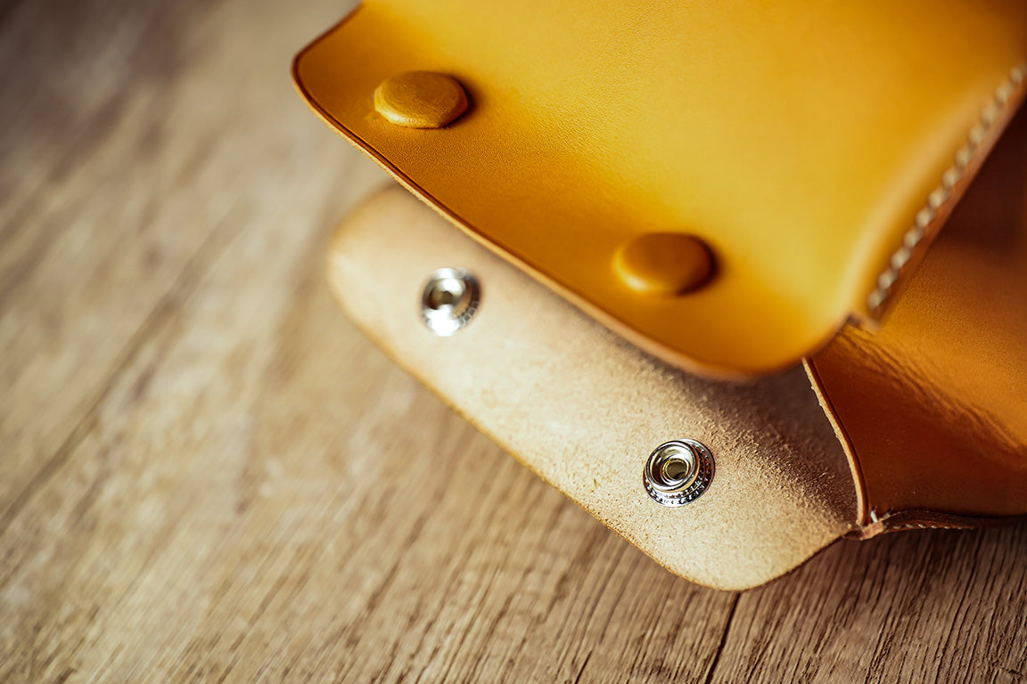 VEG TANNED TISSUE BOX HOLDER