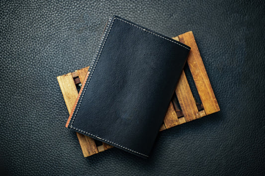 VEG TANNED PASSPORT COVER