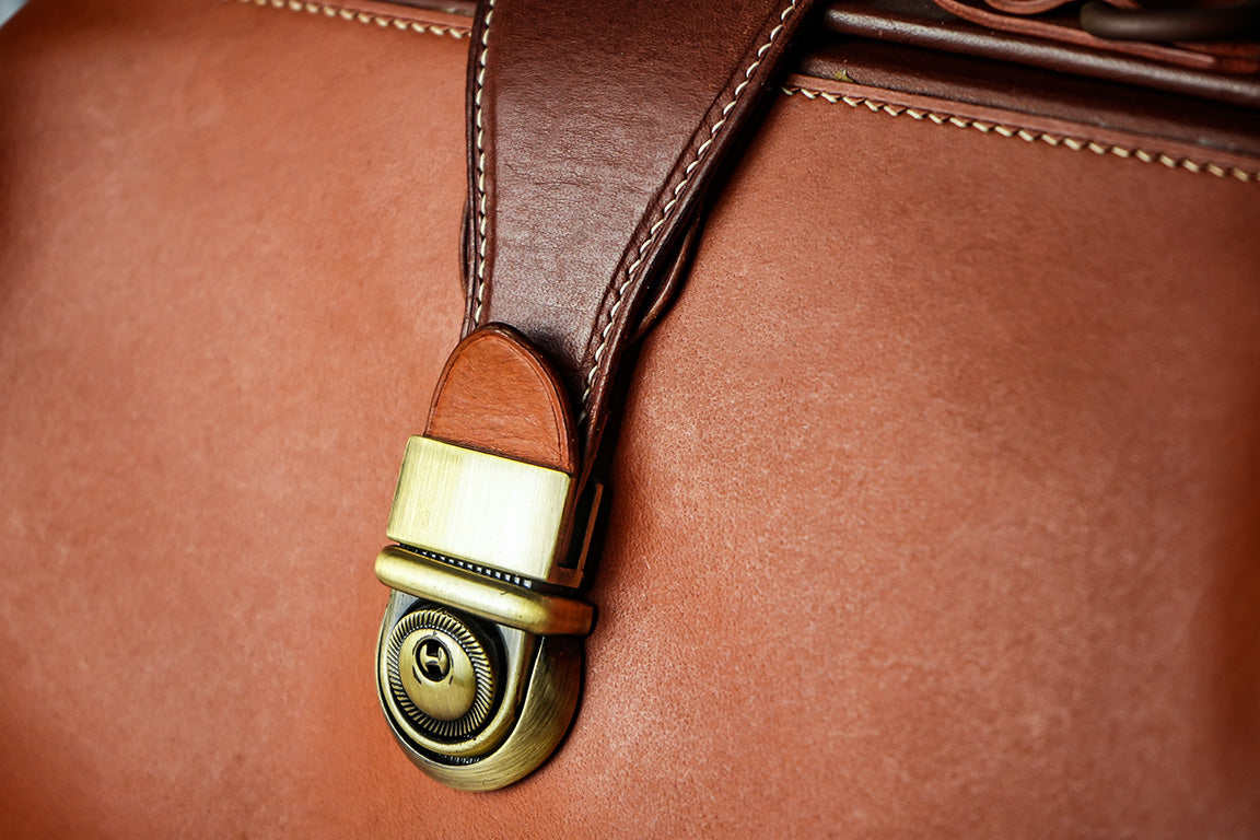 VEG TANNED EUROPEAN MINI DOCTOR BAG