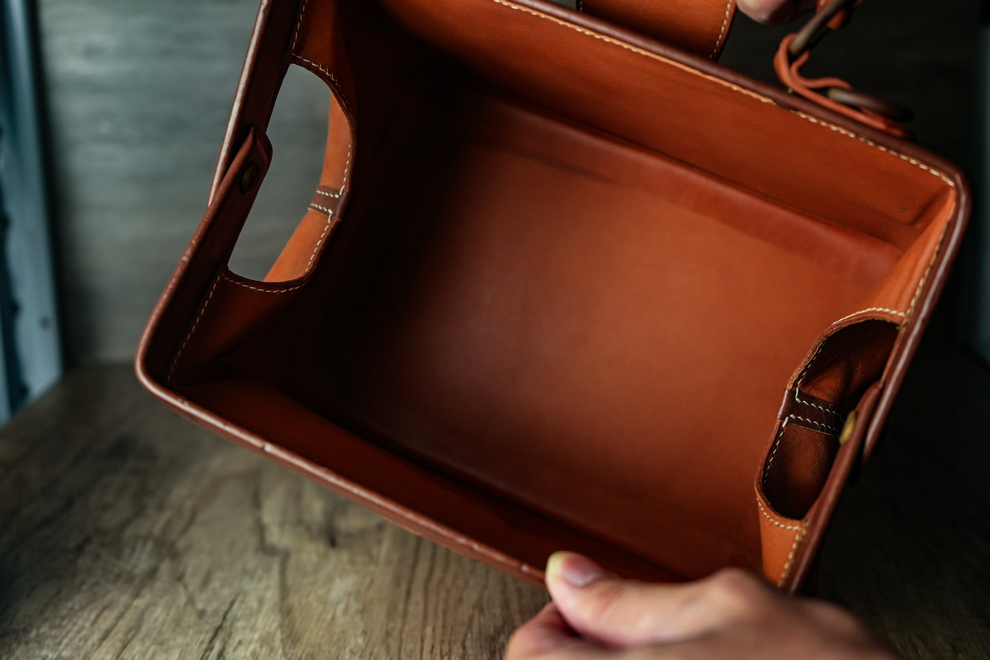 VEG TANNED EUROPEAN MINI DOCTOR BAG