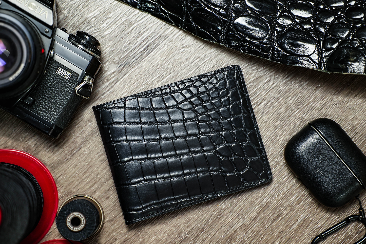 CROCODILE AND FRENCH CHEVRE COMBO BIFOLD WALLET